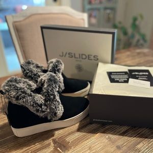J/SLIDES SEAN FAUX FUR TRIM EUC WATERPROOF SNEAKER WEDGE BOOTIES BLACK SUEDE 6.5